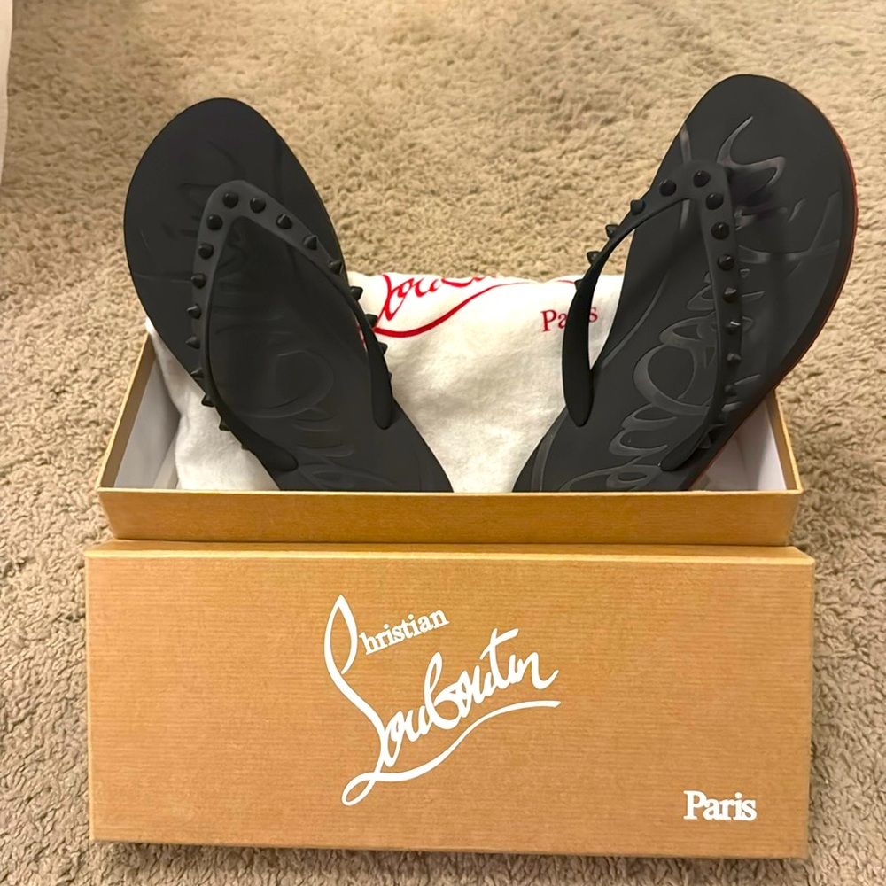 Christian Louboutin Donna Flip Flops Size 38 W/ Box and Dustbag